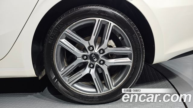 Kia K3 Prestige 2020 — фото 21