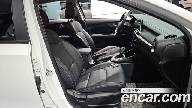 Kia K3 Prestige 2020 — фото 26