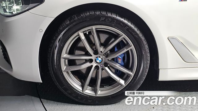BMW 5 Series (G30) 530i xDrive M Sport Package Plus 2018 — фото 5