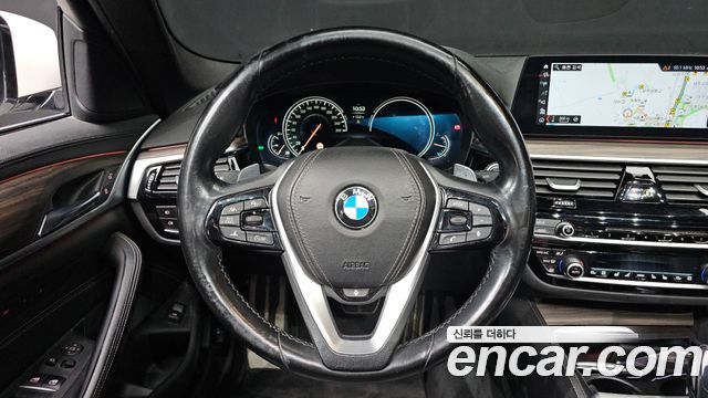 BMW 5 Series (G30) 530i xDrive M Sport Package Plus 2018 — фото 11