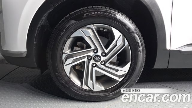 Hyundai Santa Fe Diesel 2.2 2WD Prestige 2021 — фото 5