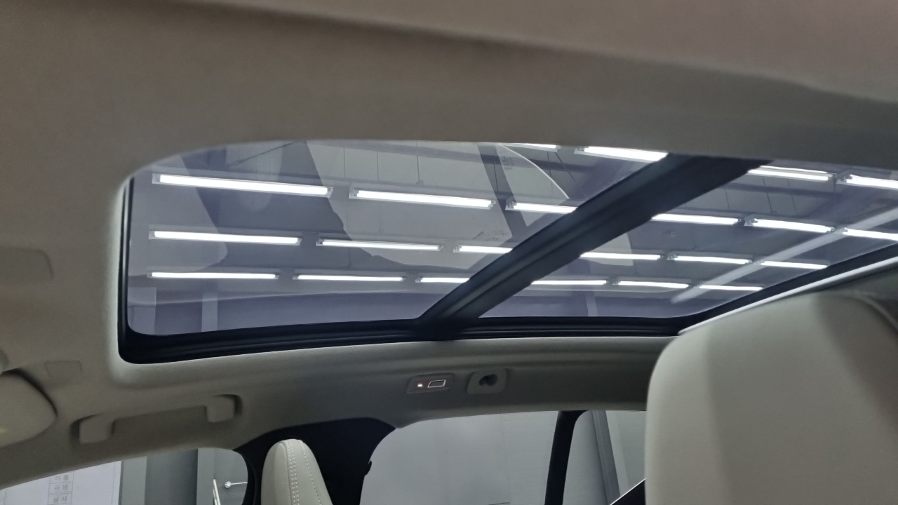 Volvo XC40 B4 Ultimate Bright 2023 — фото 17