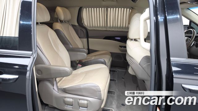 Kia Carnival (IV) Gasoline 7-Seater Hi-Limousine Signature 2021 — фото 12