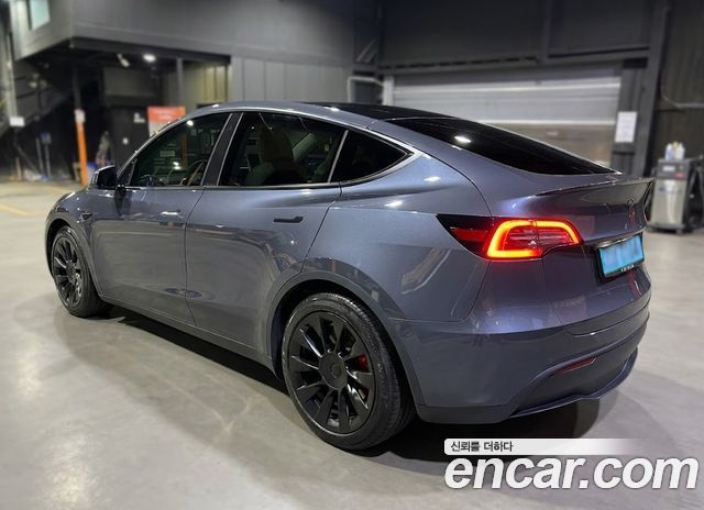 Tesla Model Y Standard Range RWD 2021 — фото 4