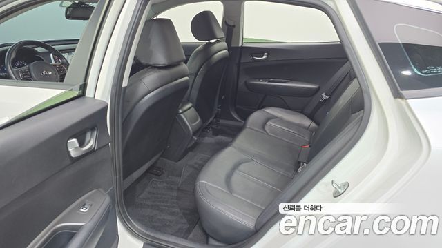 Kia K5 (II) LPI MX Luxury 2017 — фото 11