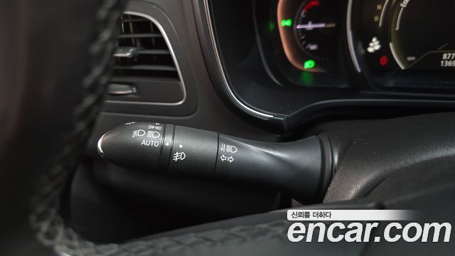 Renault Korea QM6 Gasoline 2WD RE Signature 2019 — фото 19