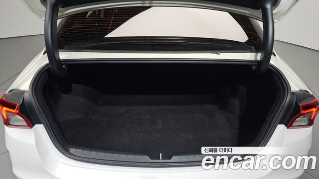 Kia K5 (III) 2.0 Noblesse 2020 — фото 20