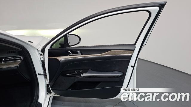 Kia K5 (III) 2.0 Noblesse 2020 — фото 24