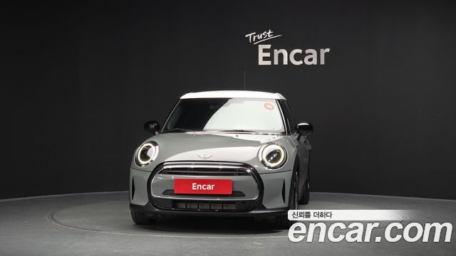 MINI Cooper 5Door Classic Third Generation 2023 — фото 3