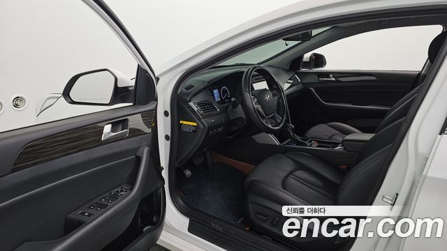 Hyundai Sonata (LF) 2.0 Smart 2015 — фото 10