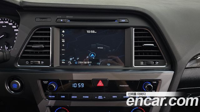 Hyundai Sonata (LF) 2.0 Smart 2015 — фото 14