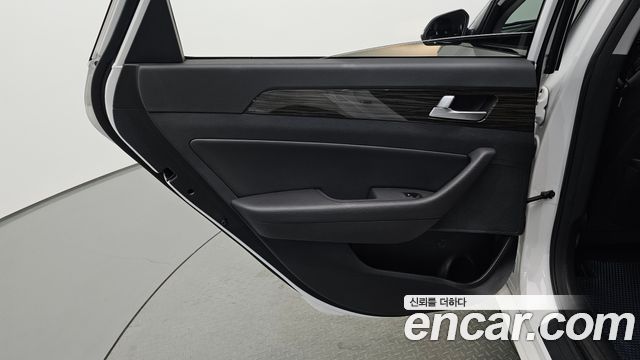 Hyundai Sonata (LF) 2.0 Smart 2015 — фото 25