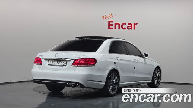 Mercedes-Benz E-Class (W212) E300 4MATIC Avantgarde 2016 — фото 2