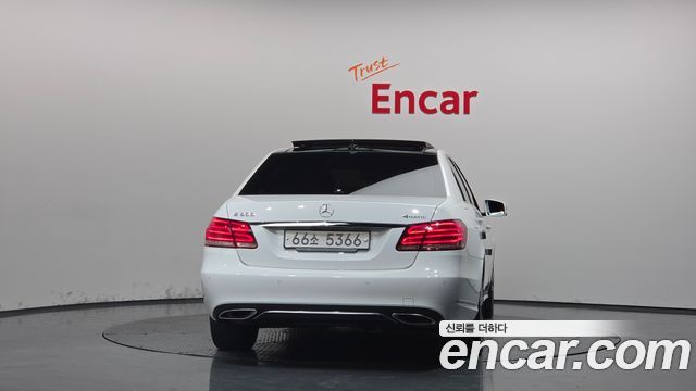 Mercedes-Benz E-Class (W212) E300 4MATIC Avantgarde 2016 — фото 4