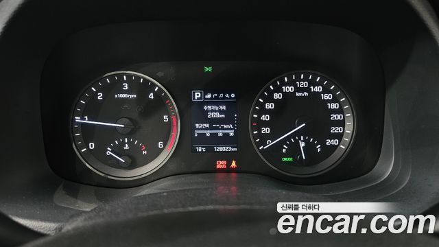 Hyundai Tucson Diesel 1.7 2WD Modern 2017 — фото 8