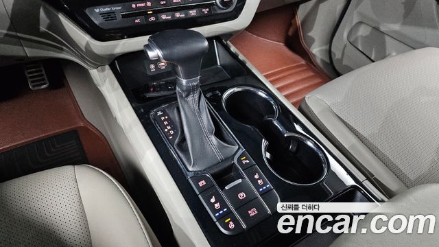 Kia Carnival Gasoline 11-Seater Prestige 2020 — фото 9