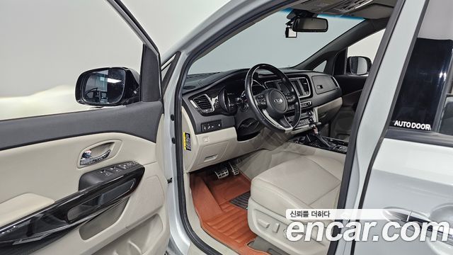 Kia Carnival Gasoline 11-Seater Prestige 2020 — фото 10