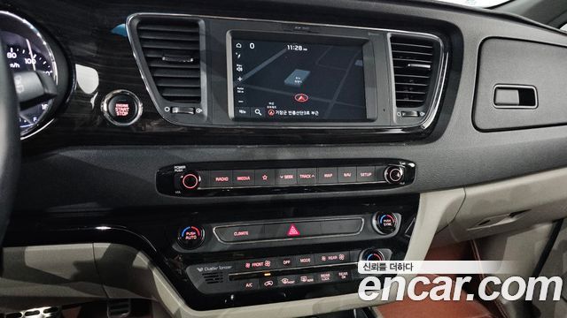 Kia Carnival Gasoline 11-Seater Prestige 2020 — фото 18