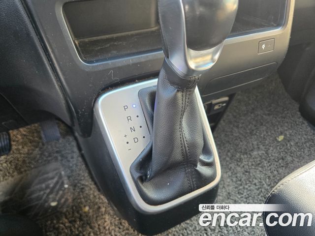 Hyundai Staria L3.5 Cargo 3-Seater Modern 2022 — фото 8