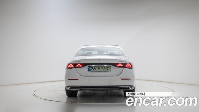 Mercedes-Benz E-Class (W214) E300 4MATIC Exclusive 2026 — фото 4
