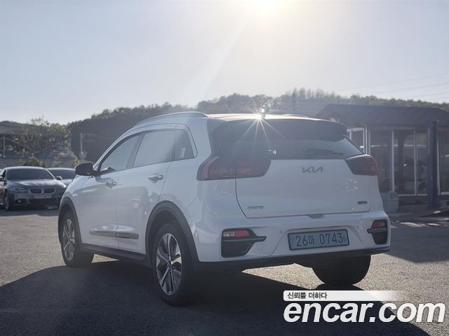 Kia Niro EV Noblesse 2022 — фото 5