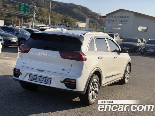Kia Niro EV Noblesse 2022 — фото 6