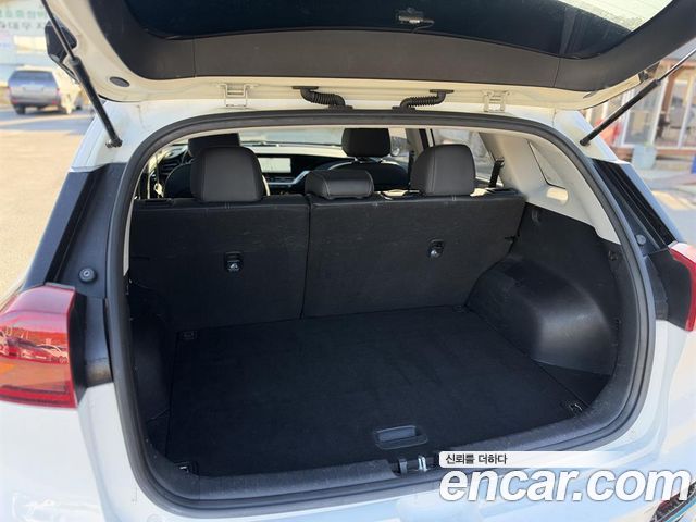 Kia Niro EV Noblesse 2022 — фото 18
