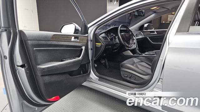 Hyundai Sonata (LF) 2.0 Smart 2015 — фото 10
