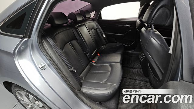 Hyundai Sonata (LF) 2.0 Smart 2015 — фото 11