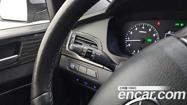 Hyundai Sonata (LF) 2.0 Smart 2015 — фото 17
