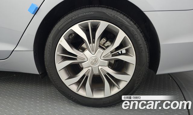 Hyundai Sonata (LF) 2.0 Smart 2015 — фото 21
