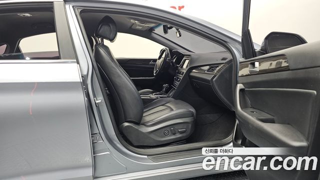 Hyundai Sonata (LF) 2.0 Smart 2015 — фото 26