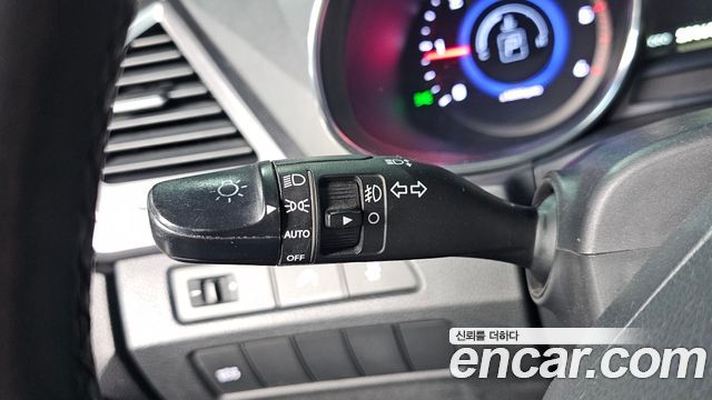 Hyundai Santa Fe (DM) Diesel(e-VGT) 2.0 2WD Exclusive 2015 — фото 13