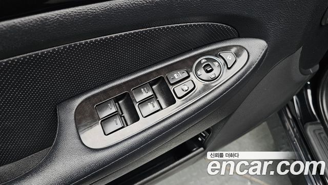Hyundai Genesis BH 330 GRAND Standard 2012 — фото 18