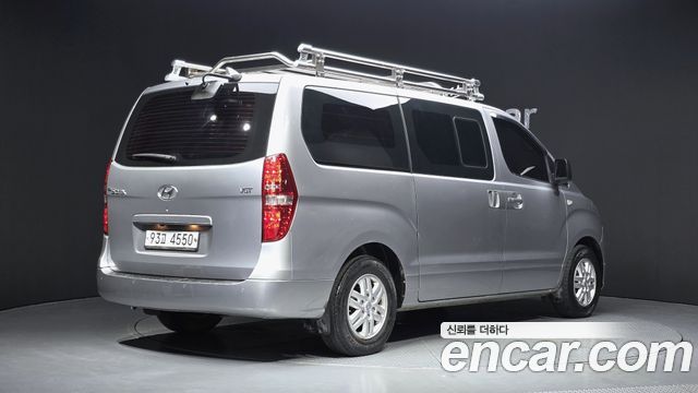 Hyundai Grand Starex Van 5-Seater Modern 2019 — фото 2