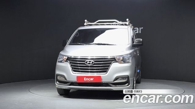 Hyundai Grand Starex Van 5-Seater Modern 2019 — фото 3
