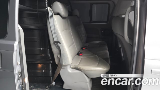Hyundai Grand Starex Van 5-Seater Modern 2019 — фото 12