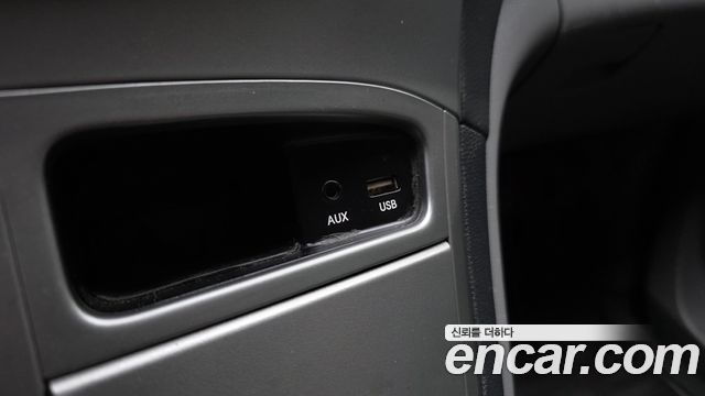 Hyundai Grand Starex Van 5-Seater Modern 2019 — фото 17