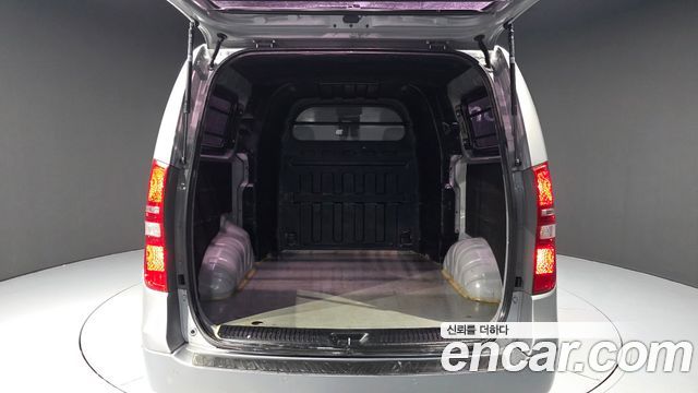 Hyundai Grand Starex Van 5-Seater Modern 2019 — фото 20