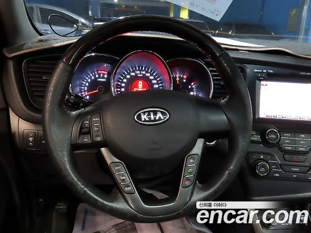 Kia K5 LPI Prestige 2011 — фото 19