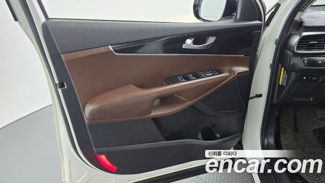 Kia Sorento Diesel 2.0 2WD Noblesse 2016 — фото 24