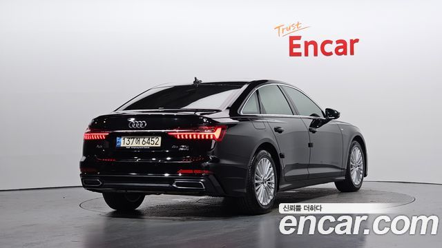 Audi A6 (C8) 45 TFSI Quattro Premium 2021 — фото 2