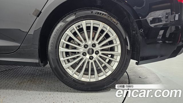 Audi A6 (C8) 45 TFSI Quattro Premium 2021 — фото 21