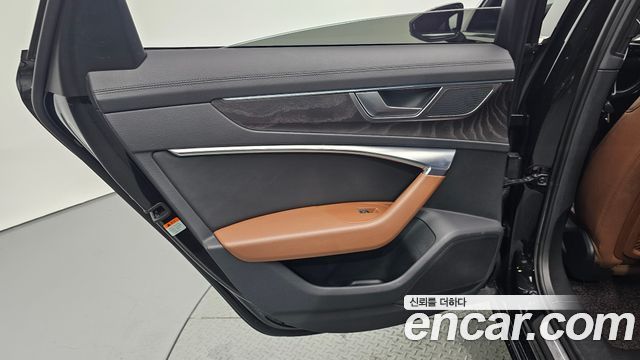 Audi A6 (C8) 45 TFSI Quattro Premium 2021 — фото 25