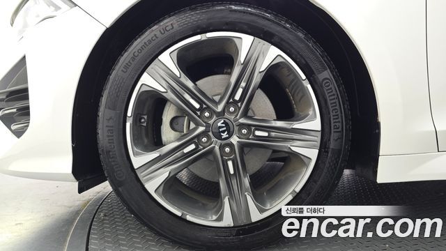 Kia K5 (III) 2.0 Noblesse 2020 — фото 5