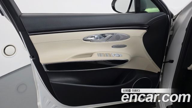 Genesis GV70 2.5T Gasoline 2WD 2021 — фото 24