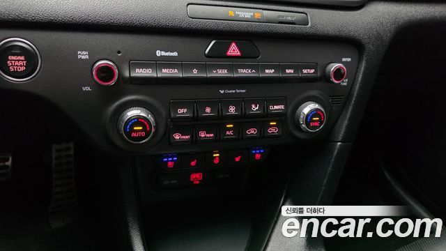 Kia Sportage The Bold Diesel 2.0 2WD Prestige 2020 — фото 17
