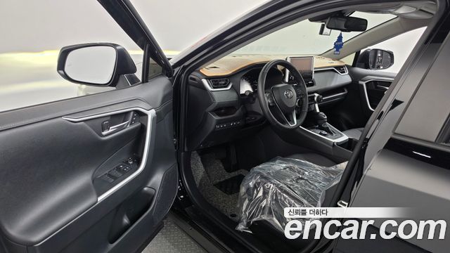 Toyota RAV4 (V) 2.5 4WD PHEV XSE 2025 — фото 10