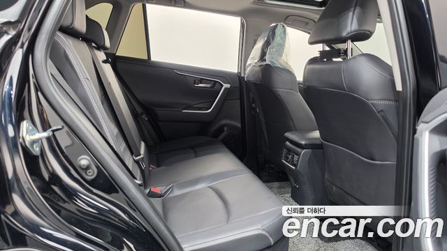 Toyota RAV4 (V) 2.5 4WD PHEV XSE 2025 — фото 11