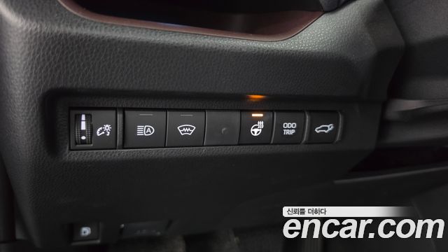 Toyota RAV4 (V) 2.5 4WD PHEV XSE 2025 — фото 30